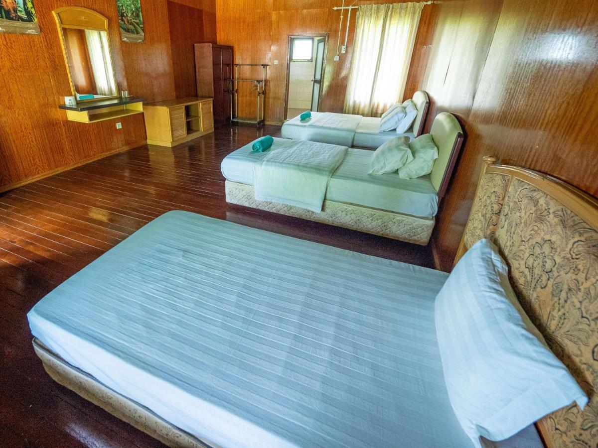 Benarat Lodge Mulu Exterior foto