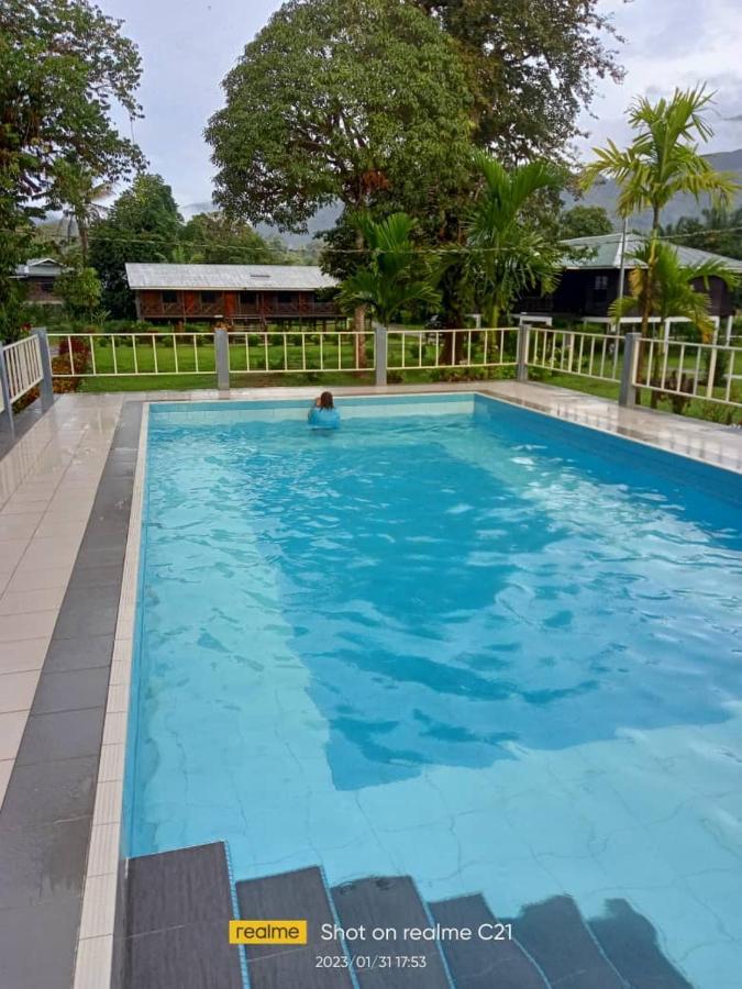 Benarat Lodge Mulu Exterior foto